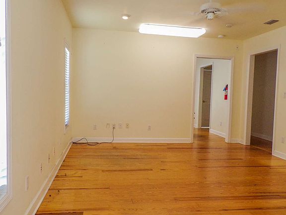 5th image of 654 SE Baya Dr