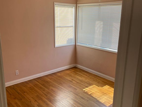 5th image of 4911 W 121st St