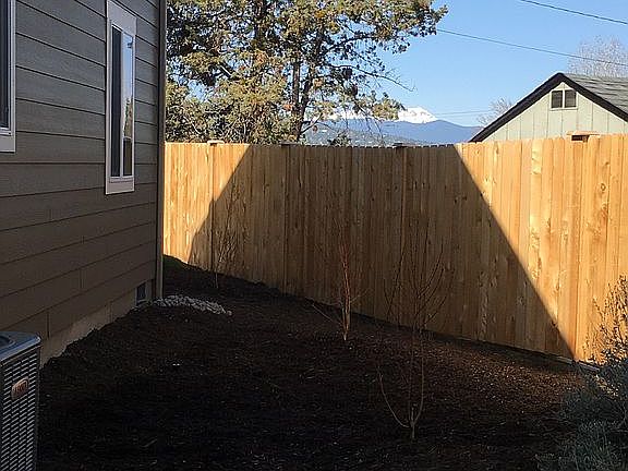 side yard has mountain view 