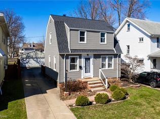 2216 Wascana Ave, Lakewood, OH