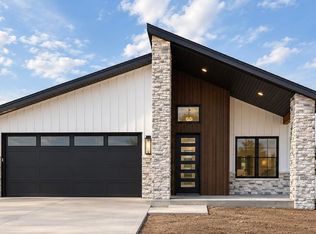 2201 Modern Ave, Carthage, MO 64836
