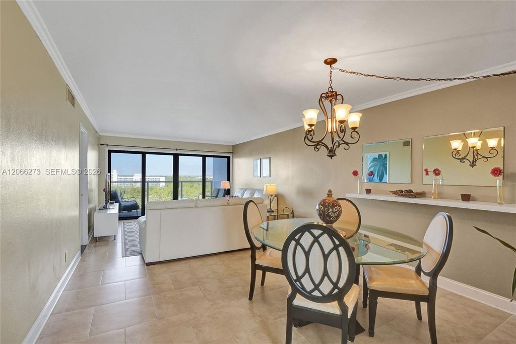 1401 N Riverside Dr APT 1005, photo 7