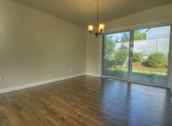 5th image of 23224 25th Ave S
