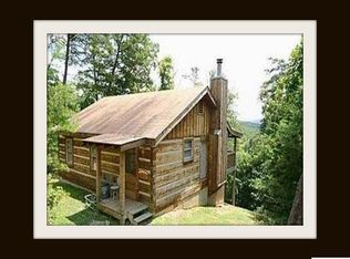 2530 Black Bear Ln, Sevierville, TN 37876