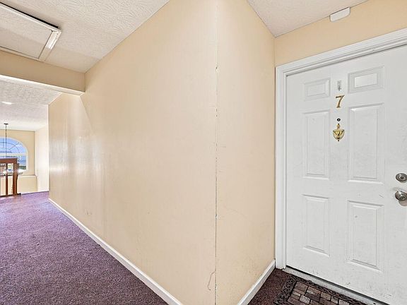 4th image of 130 Pine Lake Dr APT 7