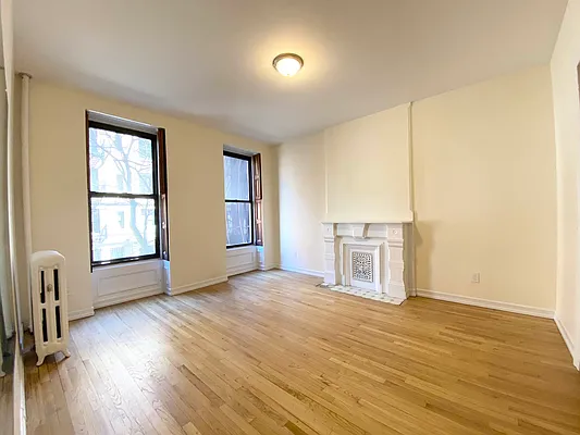 Rented by Compass | media 28