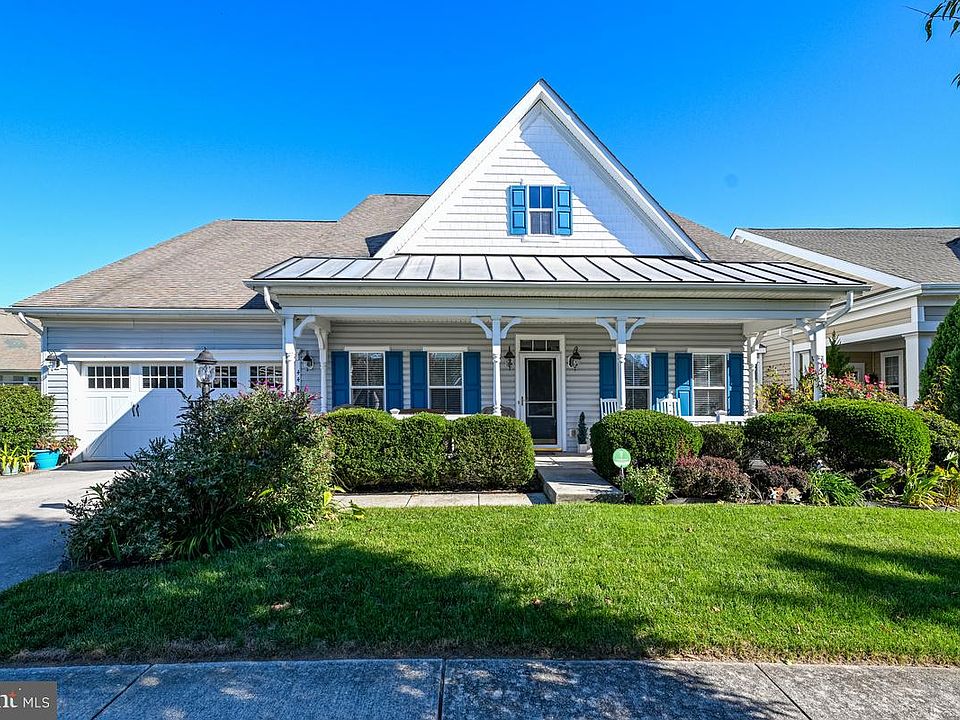 1st image of 44 Amandas Teal Dr