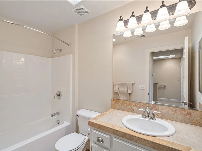 125 Johnson St — Photo 17
