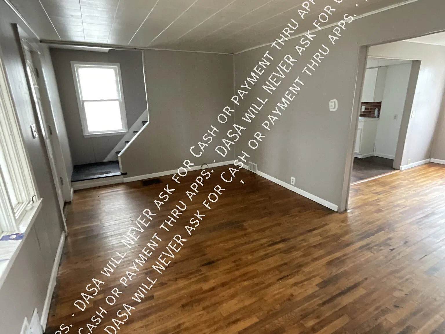 58 Beatrice House - 3 Bed / 1 Bath — Photo 3