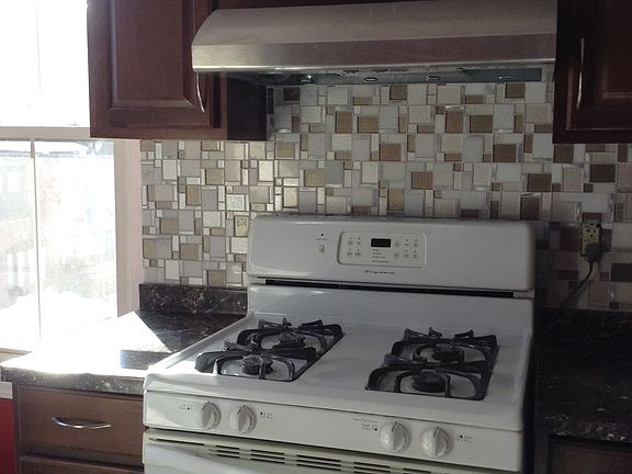 gas cooking, gas heat, new kitchen floor!