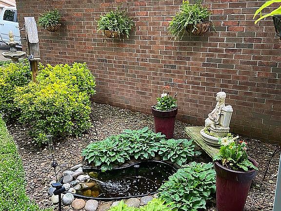Front water feature 