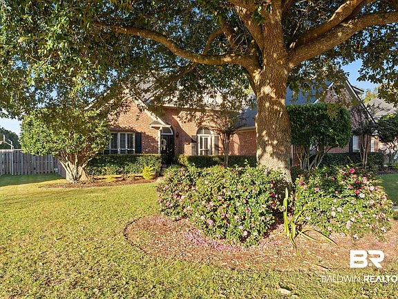 2nd image of 25547 Ravenwood Cir