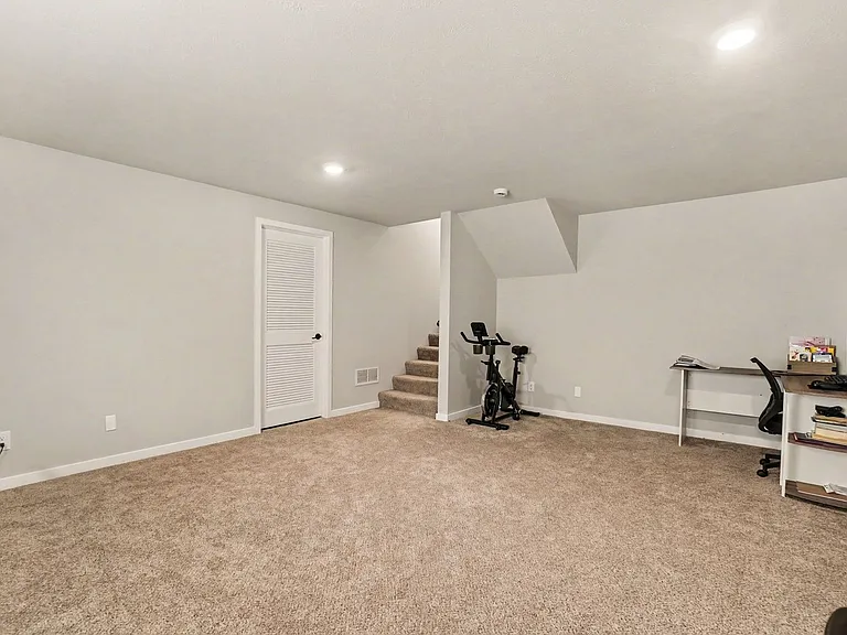 14703 S 19th St — Photo 21