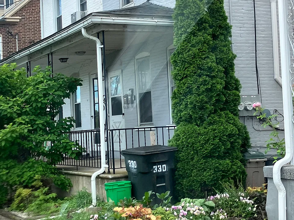 330 E Goepp St