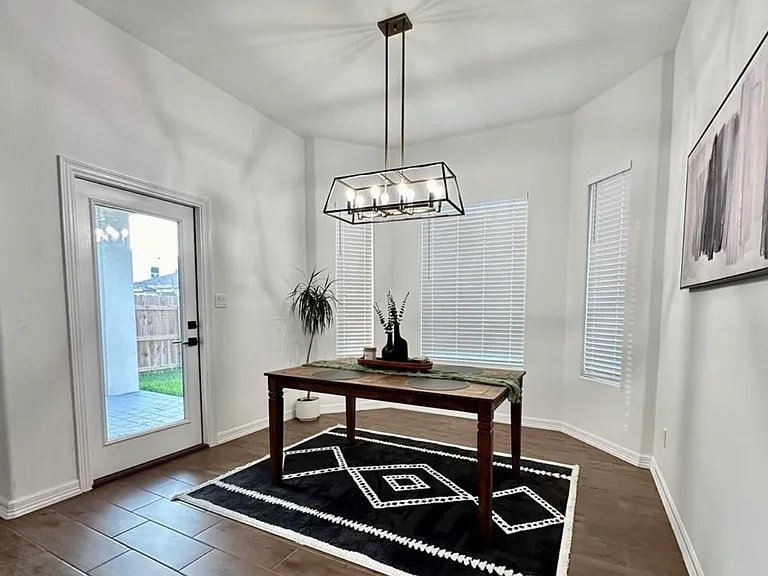 4112 Zion Ave — Photo 7