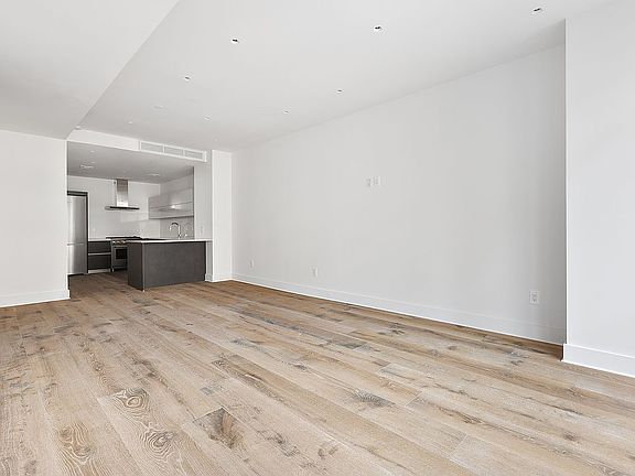 4th image of 128 W 26th St APT 11