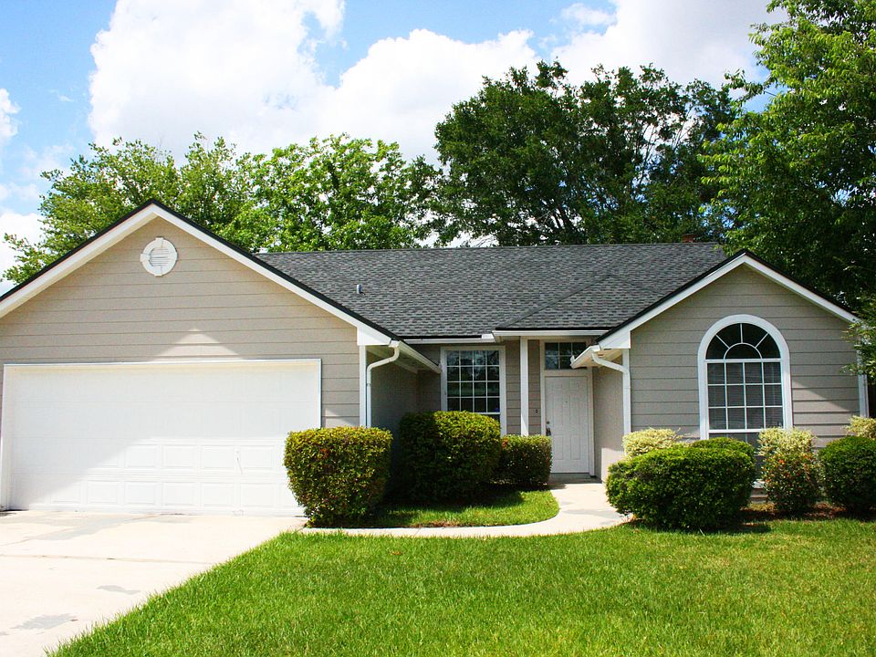 1st image of 8939 Castle Rock Dr