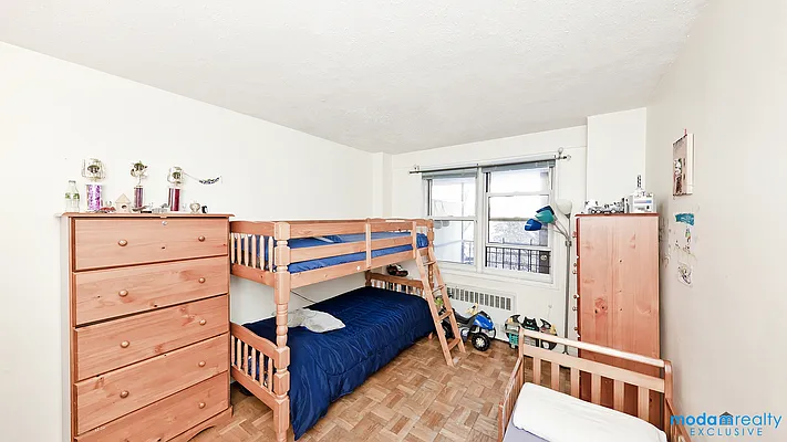 Sold by Moda Realty | media 39