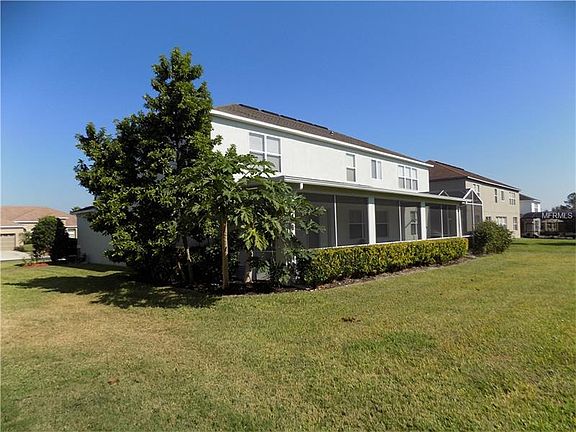 3rd image of 715 Cascading Creek Ln
