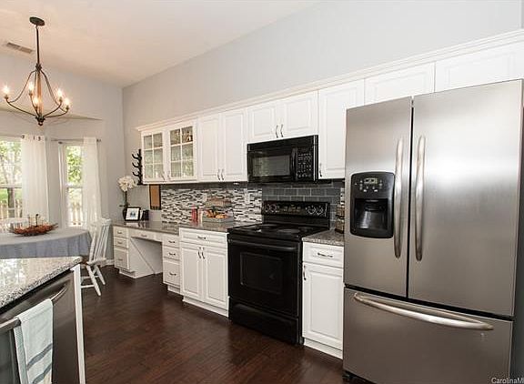 4th image of 13537 Toka Ct