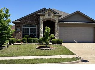 2047 Enchanted Rock Dr, Forney, TX 75126