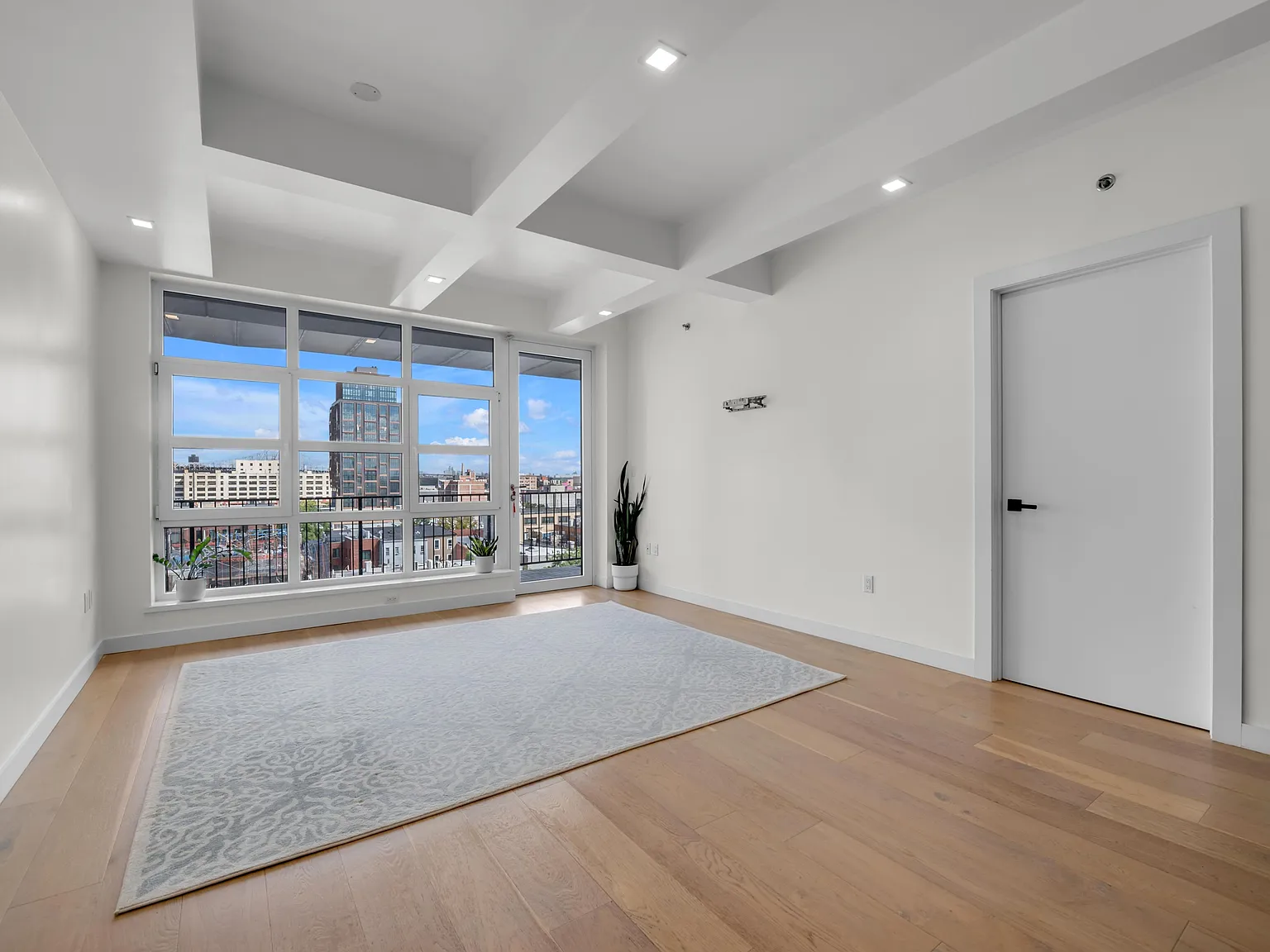 5-33 48th Avenue — Photo 2