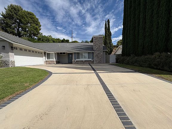 3rd image of 12130 Rahn Ave