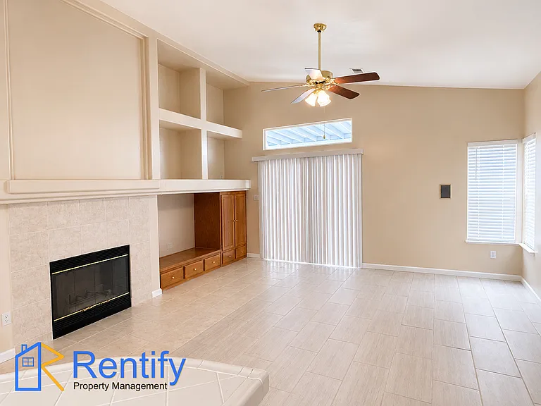 404 Windsor Park Dr — Photo 14