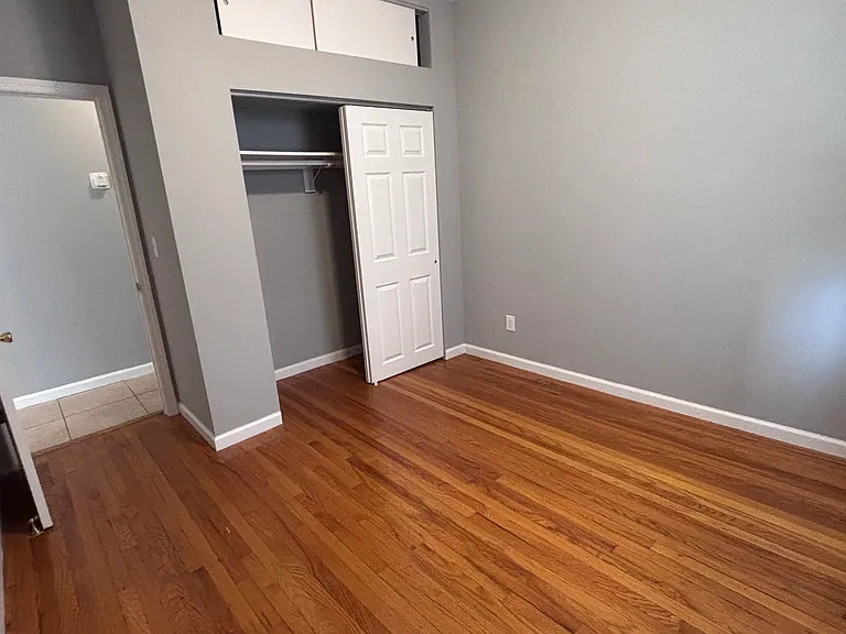 196 Devon St #1 — Photo 3