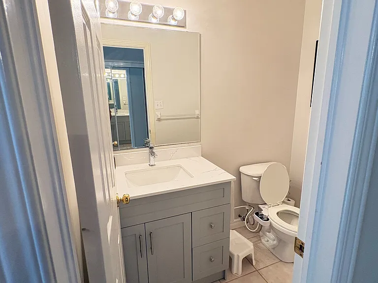 2 Woodcrest Ct — Photo 30