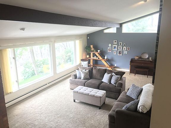 4th image of 137 Greenhill Dr
