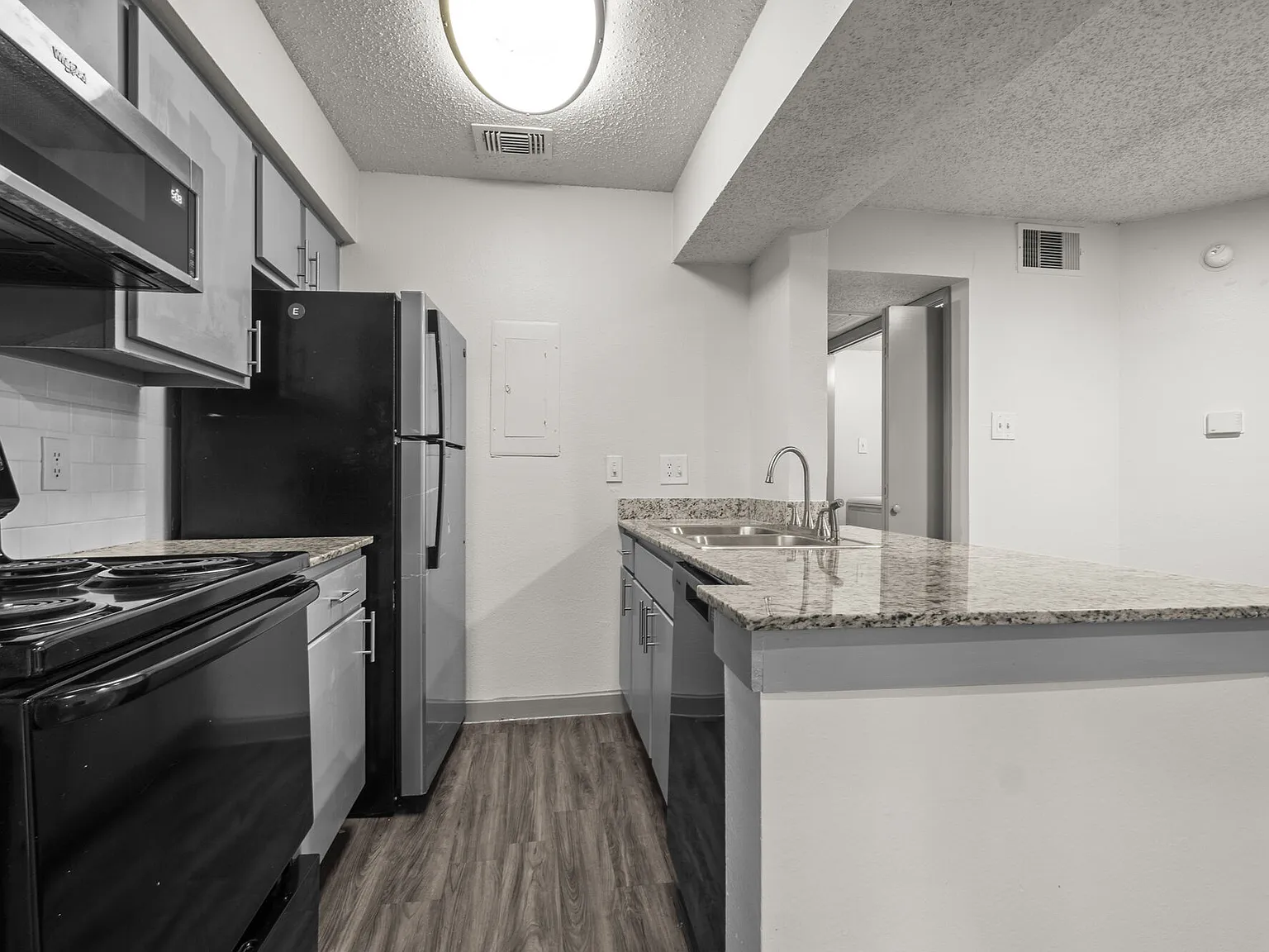 The Vance Apartments — Photo 4