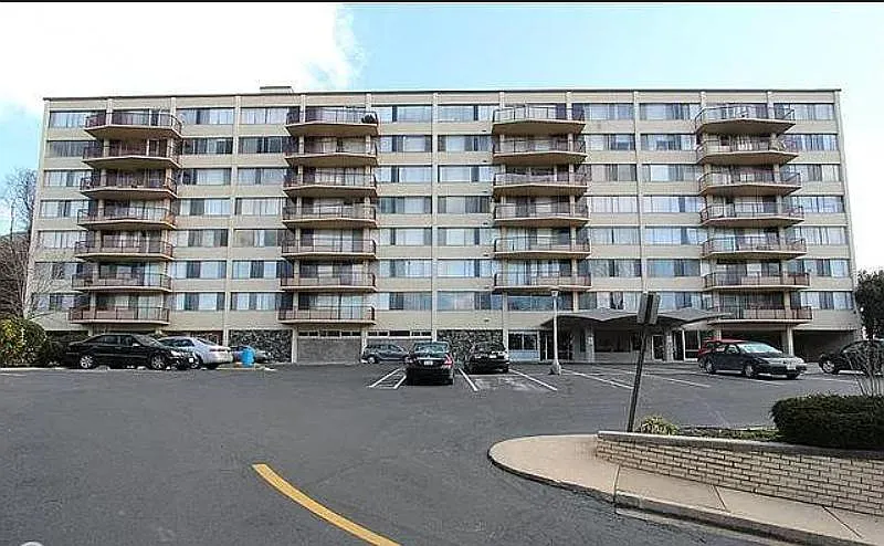 5353 Columbia Pike #503