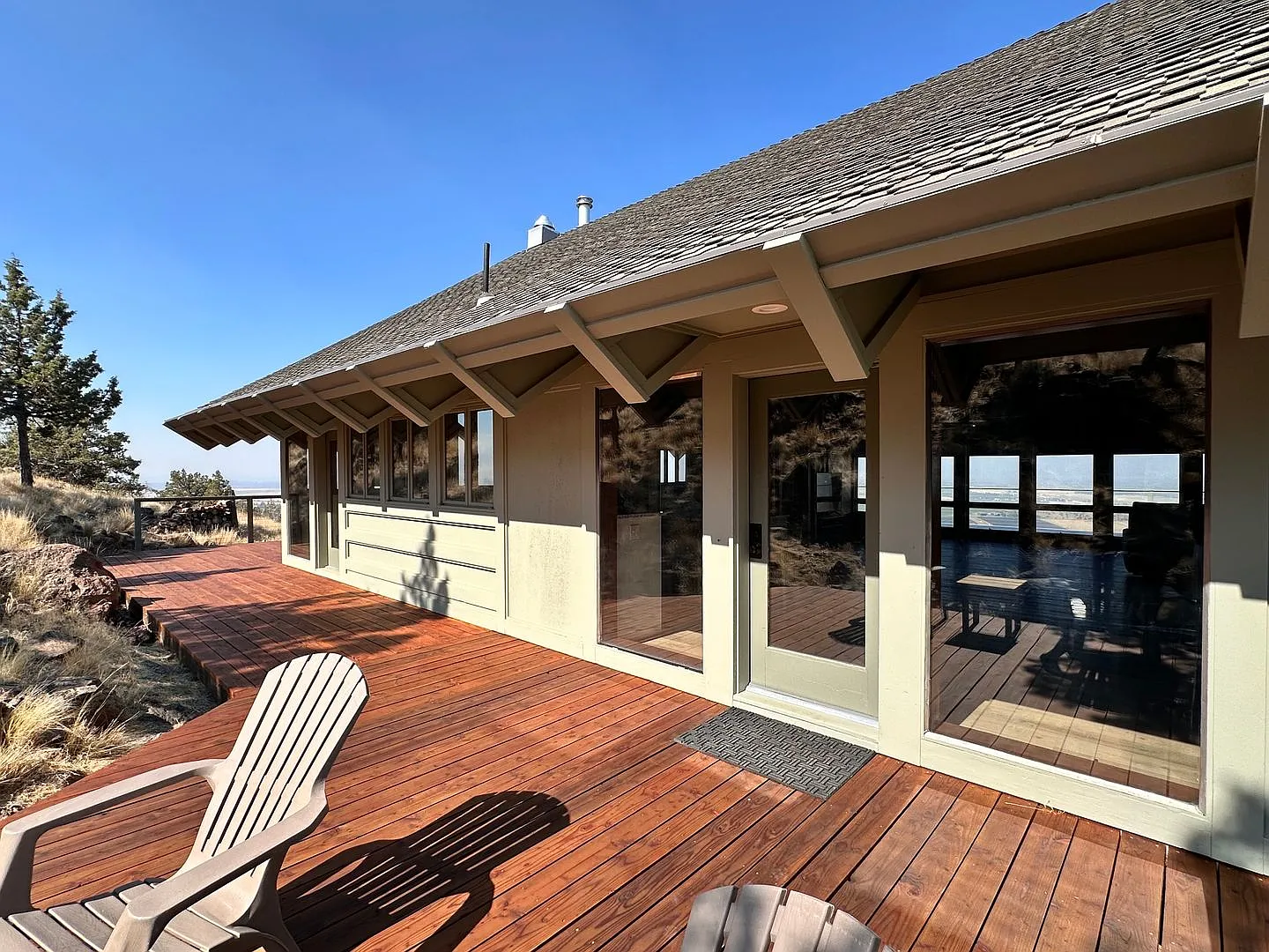 10747 SW Mintken Rd. - 4 Bedroom / 3 Bathroom Lodge Style home on 10 Acres — Photo 3