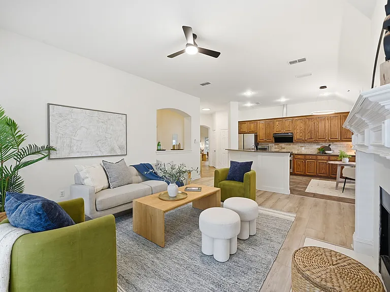 15921 Twin Cove Dr — Photo 4