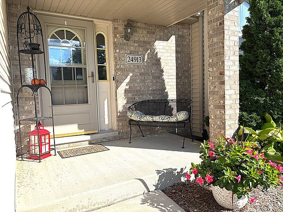 2nd image of 24913 S Donegal Dr