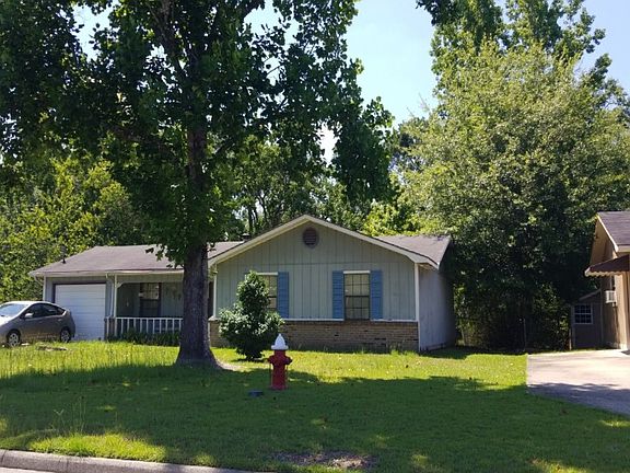 2nd image of 2401 Creekwood Dr