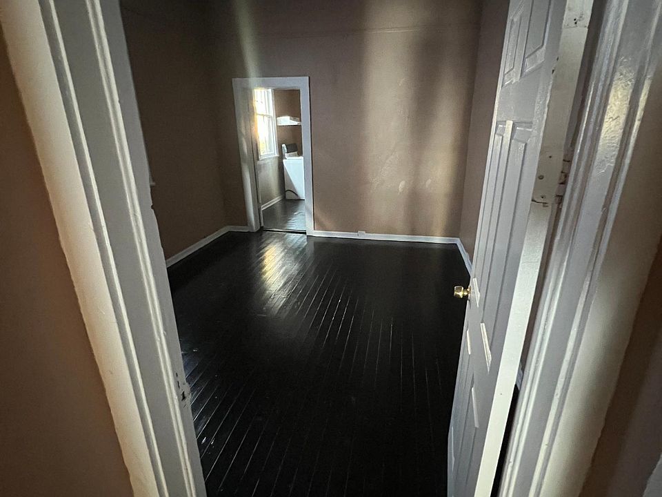 2nd image of 8612 Belfast St #1