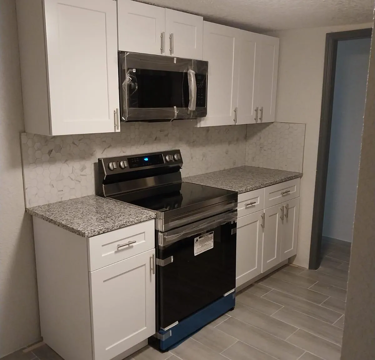 2 bed, 800 sqft, $1,800 — Photo 2