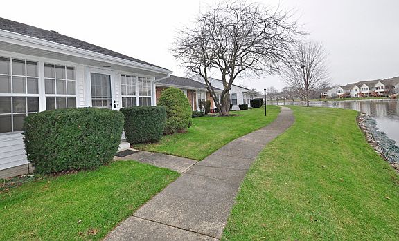 2nd image of 7418 Crest Hill Ct