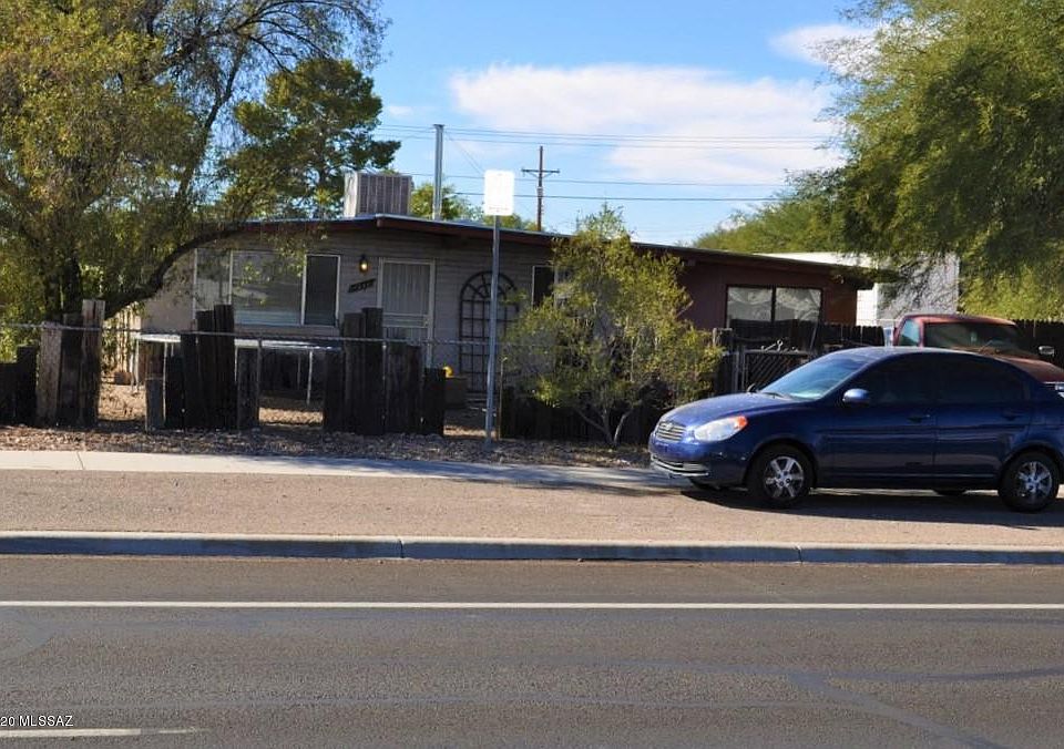 2nd image of 4941 N La Cholla Blvd