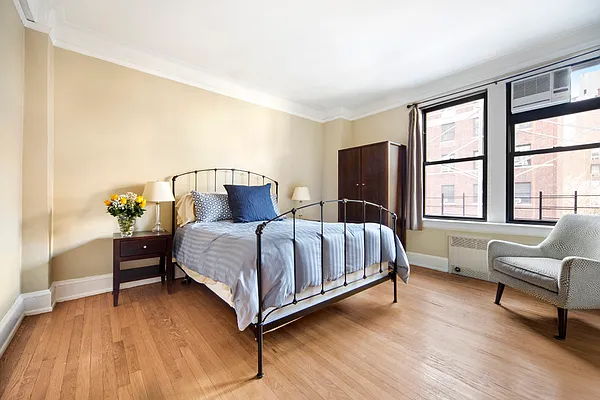 Sold by Compass | media 3