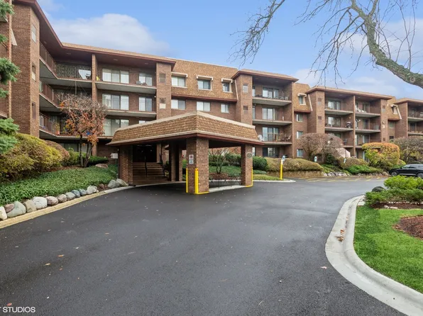 101 Old Oak Dr APT 113, Buffalo Grove, IL 60089