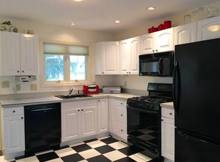 17 Tudor St, Lynn, MA 01902