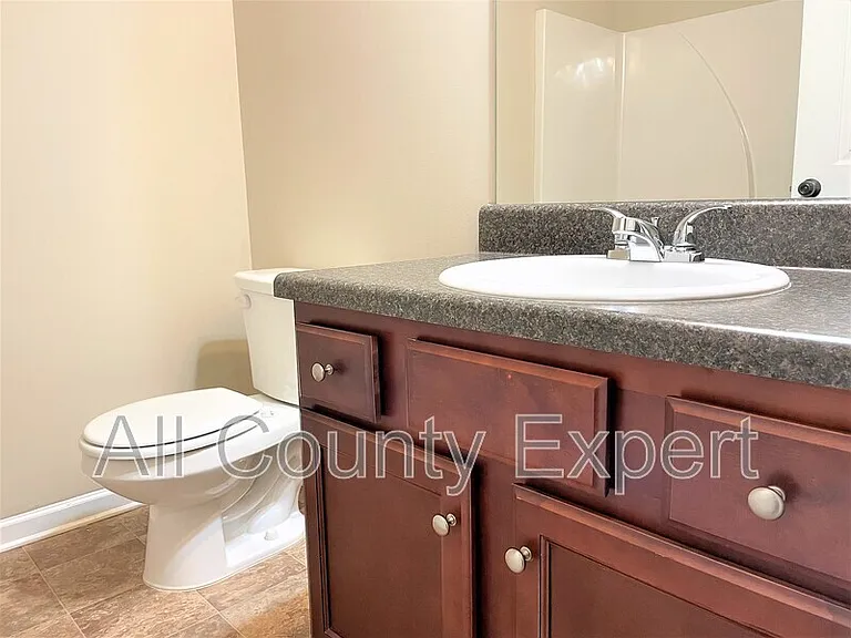 599 Oakside Pl — Photo 18