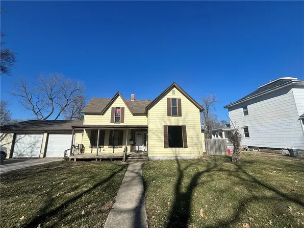 708 W 3rd St, Cameron, MO 64429