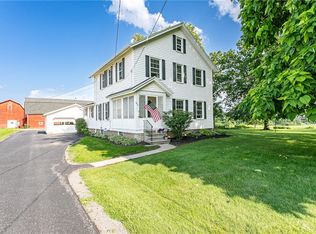 2214 Lake Rd, Hamlin, NY 14464