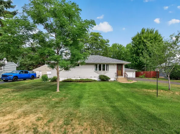 1225 Skillman Ave E, Maplewood, MN 55109