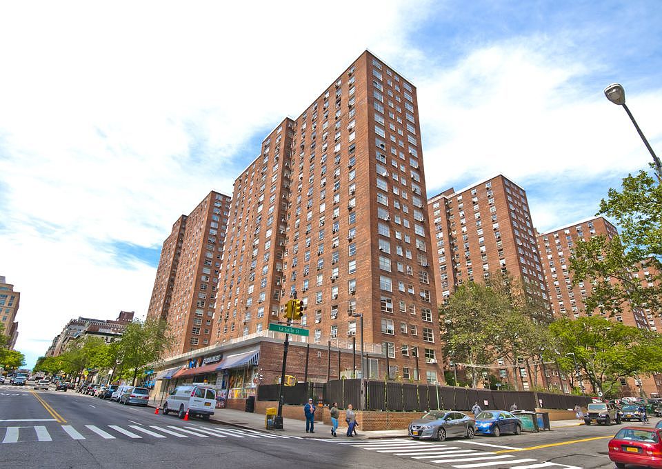 1st image of 80 La Salle St APT 12D