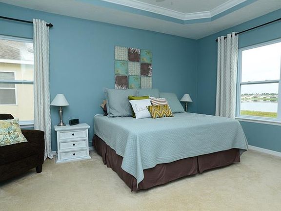 5th image of 7653 Crescent Palm Dr